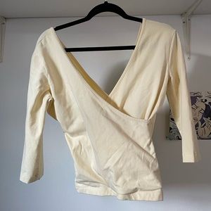 Light yellow cross top